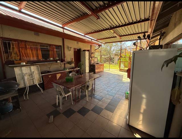 4 BEDROOM HOUSE FOR SALE IN VANDERBIJLPARK CE 5